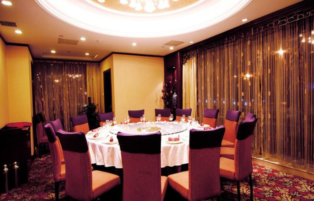 Beijing Jinlongtan Hotel Екстер'єр фото